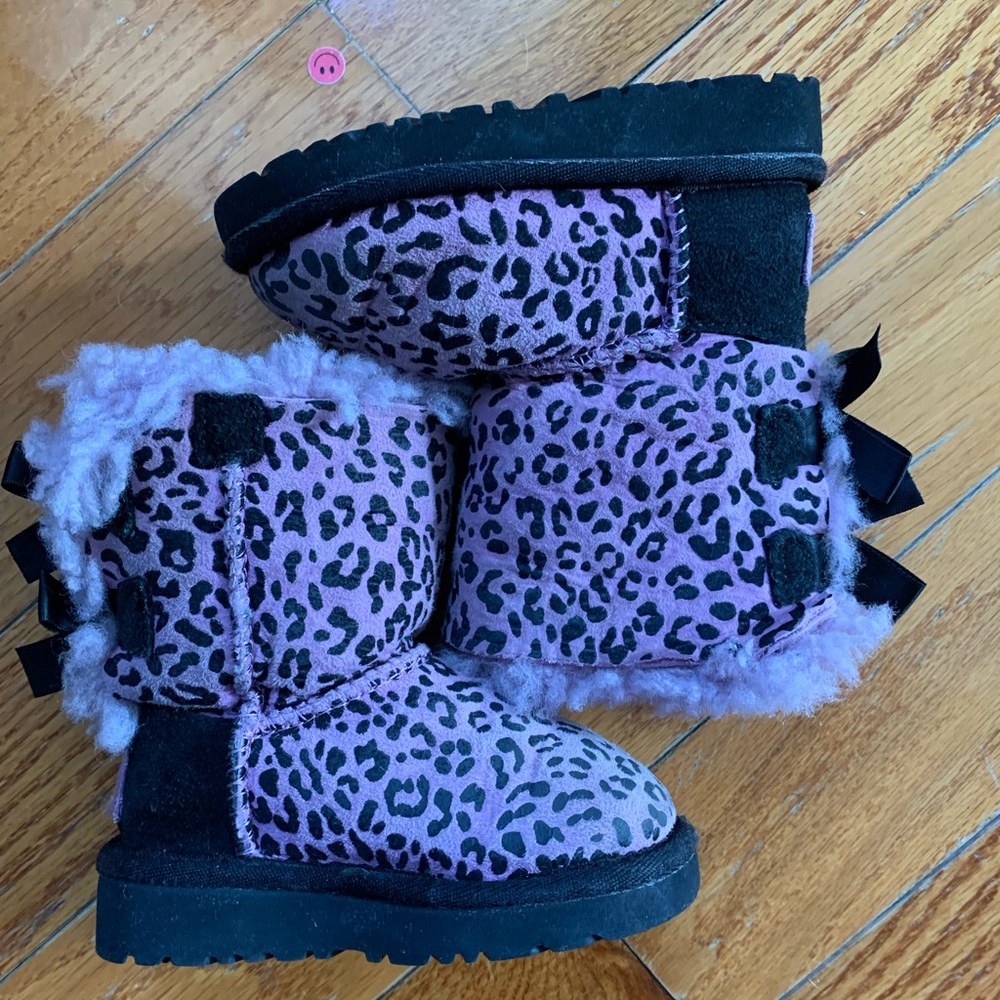 Ugg Leopard Print Kids Boots - Lavendar and Black